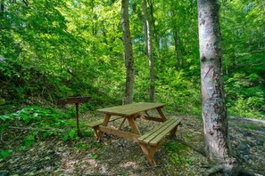 Outdoor dining - Cabin in Nature w/ Hot Tub & Games! (Sevierville)