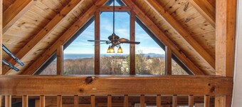 Little Cub Retreat - Private Hot Tub & Indoor Pool