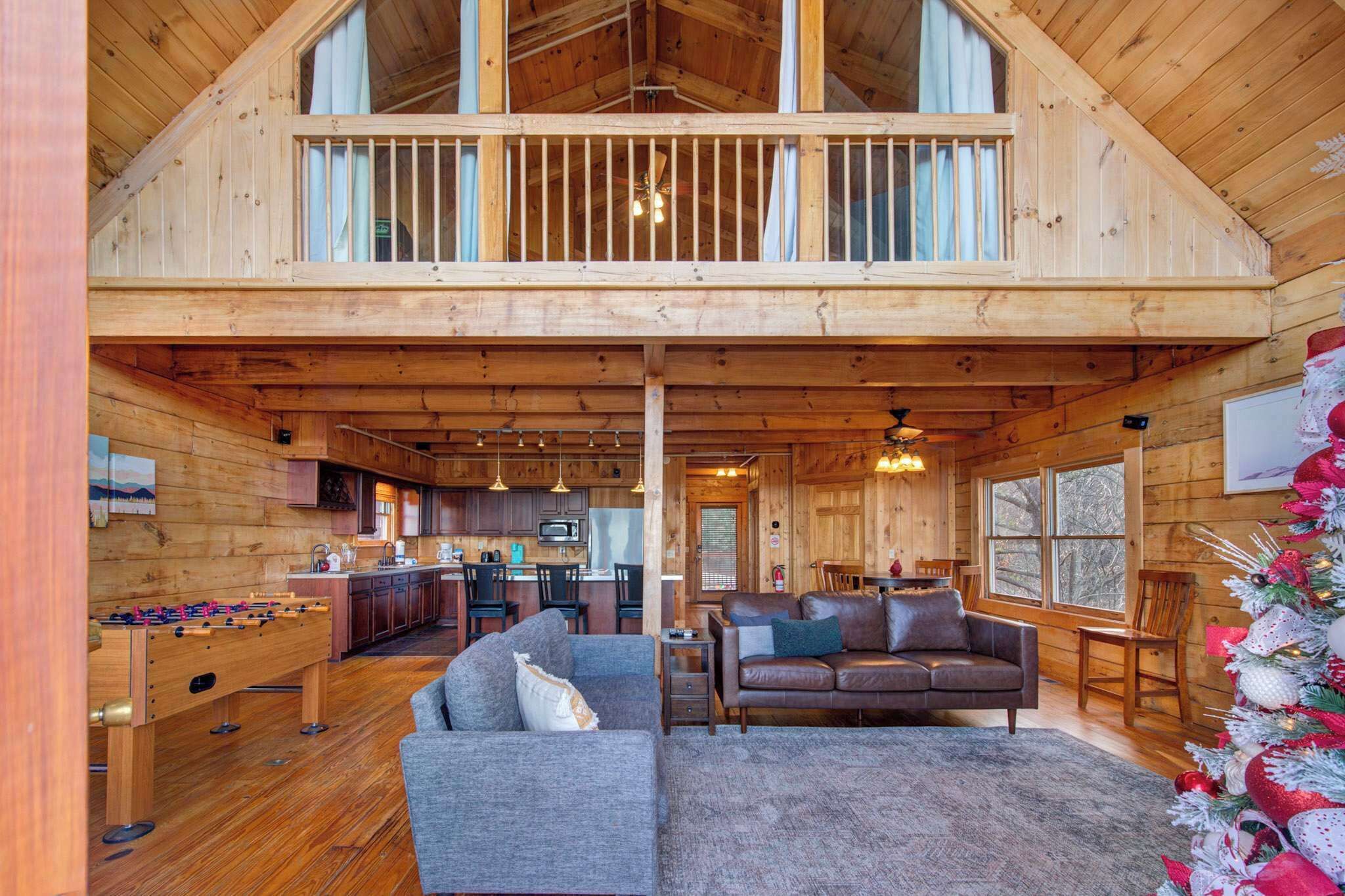 Fernseher, Kamin, Videospiele, Tischfußball