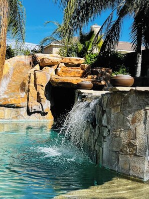 Outdoor pool, a heated pool - Tropical Desert Oasis (San Jacinto)