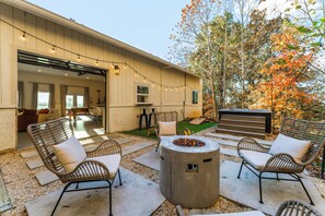 Terrace/patio - Modern Home w/ Hot Tub & Backyard Oasis! (Sevierville)