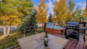 Outdoor dining - Beautiful Unit in Quiet Area w/ Shuttle to Slopes (Breckenridge)