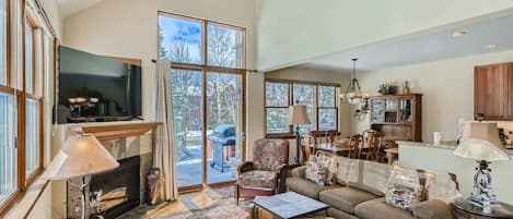 Télévision, cheminée