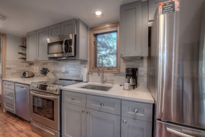 Fridge, microwave, oven, stovetop - Perfect Getaway Cabin w/ Nearby Hike/Bike Trails (Breckenridge)
