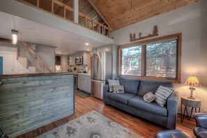TV, fireplace - Perfect Getaway Cabin w/ Nearby Hike/Bike Trails (Breckenridge)