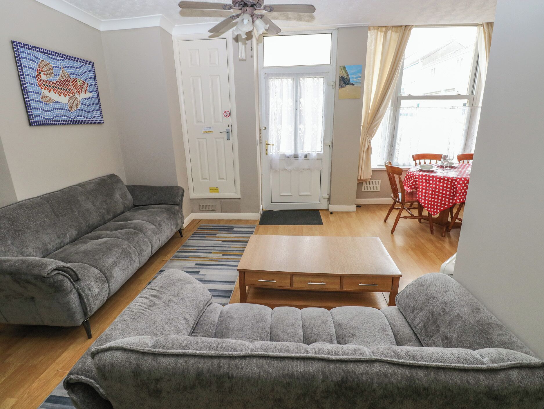 The Hilton Retreat, Pet Friendly, Country Holiday Cottage In Tenby - Tenby