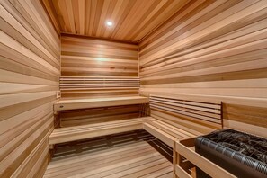 Sauna - Steps to Downtown Main Street & Ski In Ski Out! (Breckenridge)