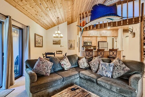Eagle on Skis – Cozy 3 BDR Home Walk to Ski Lifts