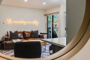 Interior - Rock Wren Poolside – 3 BDR Condo (Keystone)