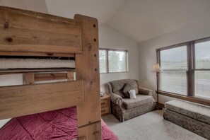 4 chambres, fer et planche à repasser, Wi-Fi, literie fournie