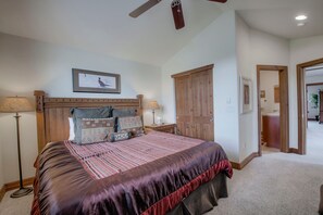 4 bedrooms, iron/ironing board, WiFi, bed sheets - Spacious 4BR Near Trails w/ Shuttle to Slopes! (Breckenridge)