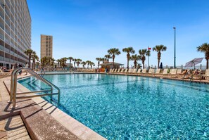 2 outdoor pools