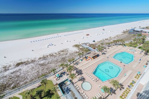 1BR Sleeps 5 at The Summit w/ Ocean Front Views