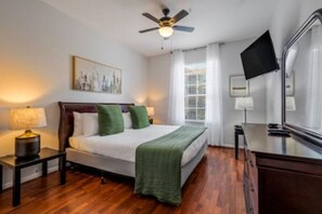 3 bedrooms, desk, iron/ironing board, travel cot