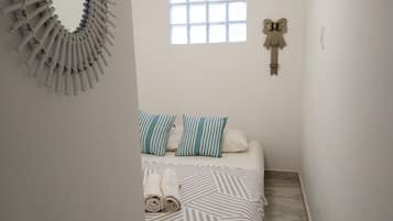 1 habitación, escritorio y wifi