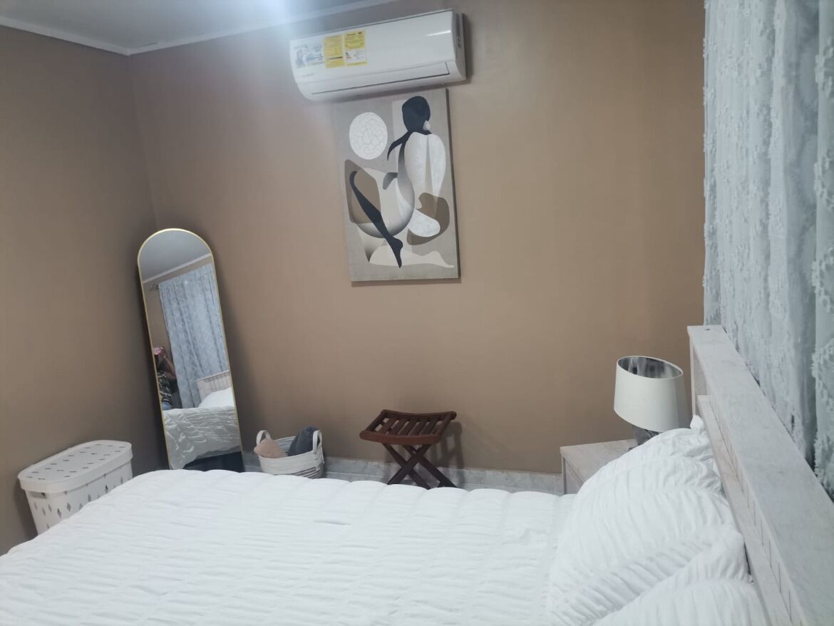 4 chambres, fer et planche à repasser, Wi-Fi, draps fournis