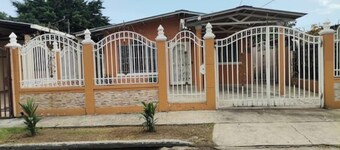Is a comfortable in a quiet neighborhood  Ideal for families and friends 