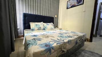 1 chambre, fer et planche à repasser, Wi-Fi, draps fournis