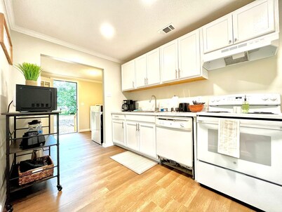 Charming 3-bedroom house well centralized in Waycross.