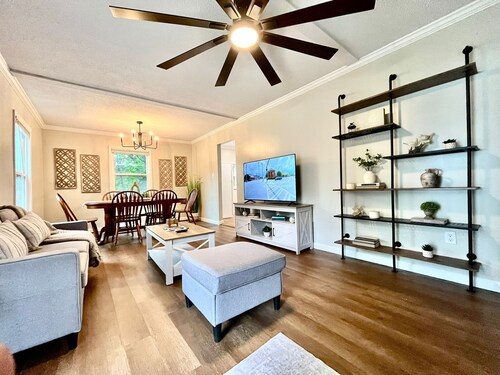 Charming 3-bedroom house well centralized in Waycross.