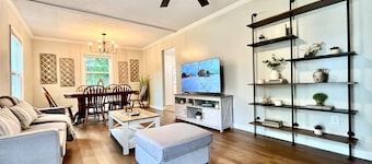 Charming 3-bedroom house well centralized in Waycross.