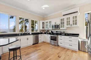Fridge, microwave, oven, dishwasher