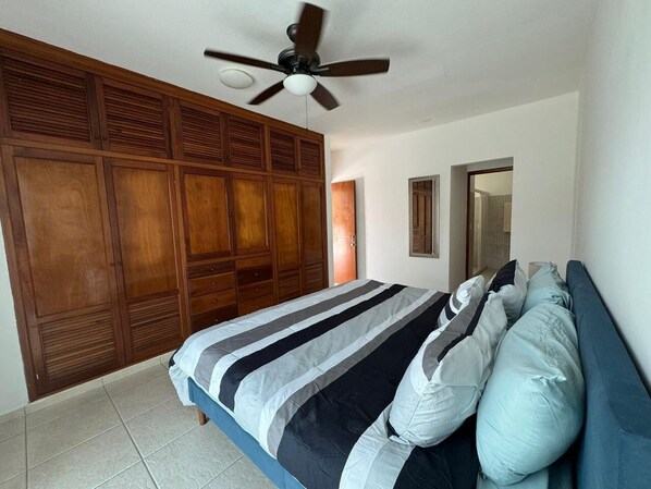 3 bedrooms, WiFi, bed sheets - Tropical Apartment for 8 people, in the heart of the city (Playa del Carmen)