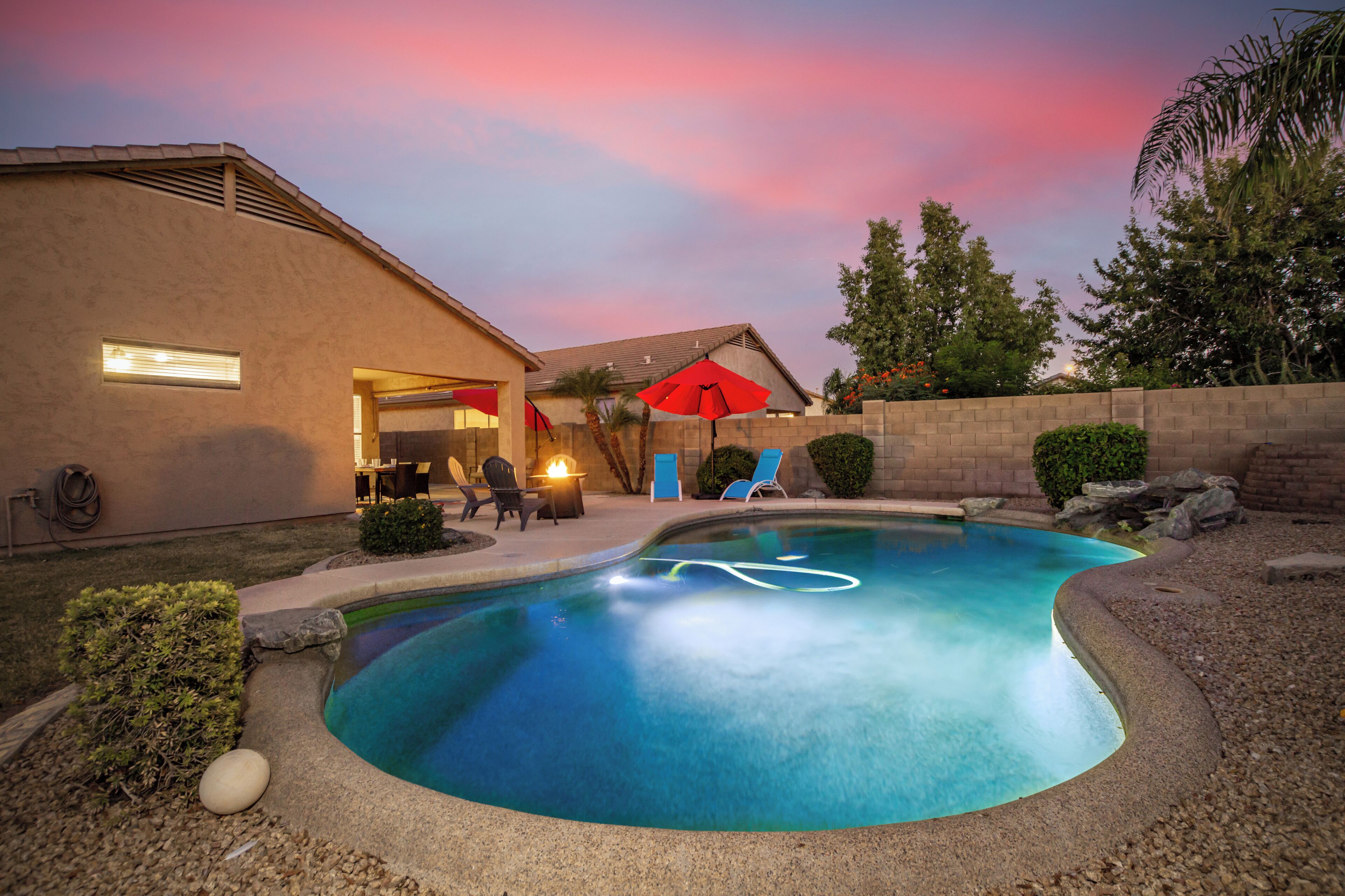 สระว่ายน้ำ