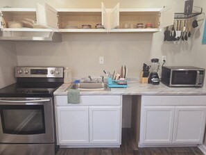 雪櫃、焗爐、爐具、咖啡機/沖茶器