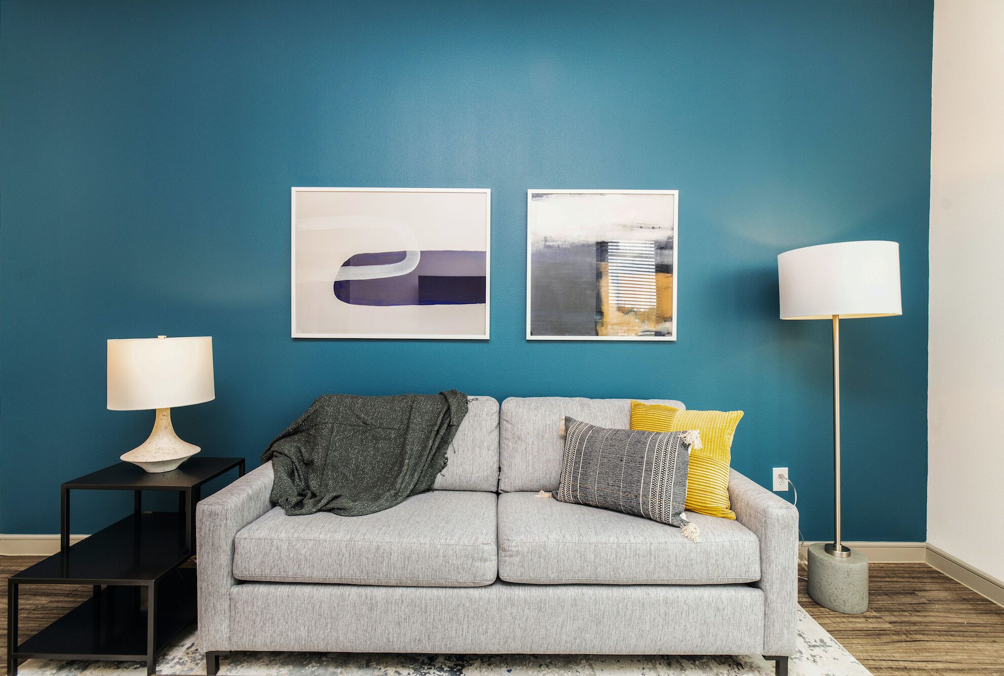 Studio | Living area | TV