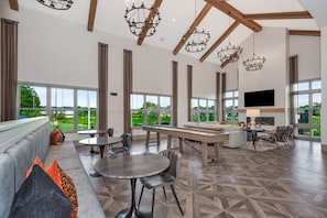 Interior - Landing Dry Creek Apartments (Huntsville)