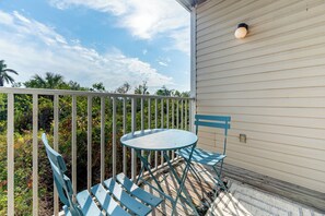 Apartment, 2 Bedrooms, 2 Bathrooms | Terrace/patio