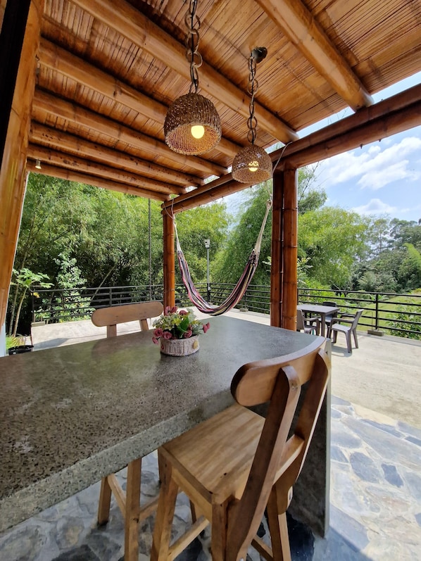 舒适开间套房, 花园景观 | 露台