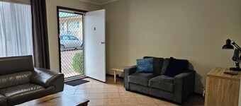 Tranquil retreat on Middleton Road, mid-way between the city and the sea!