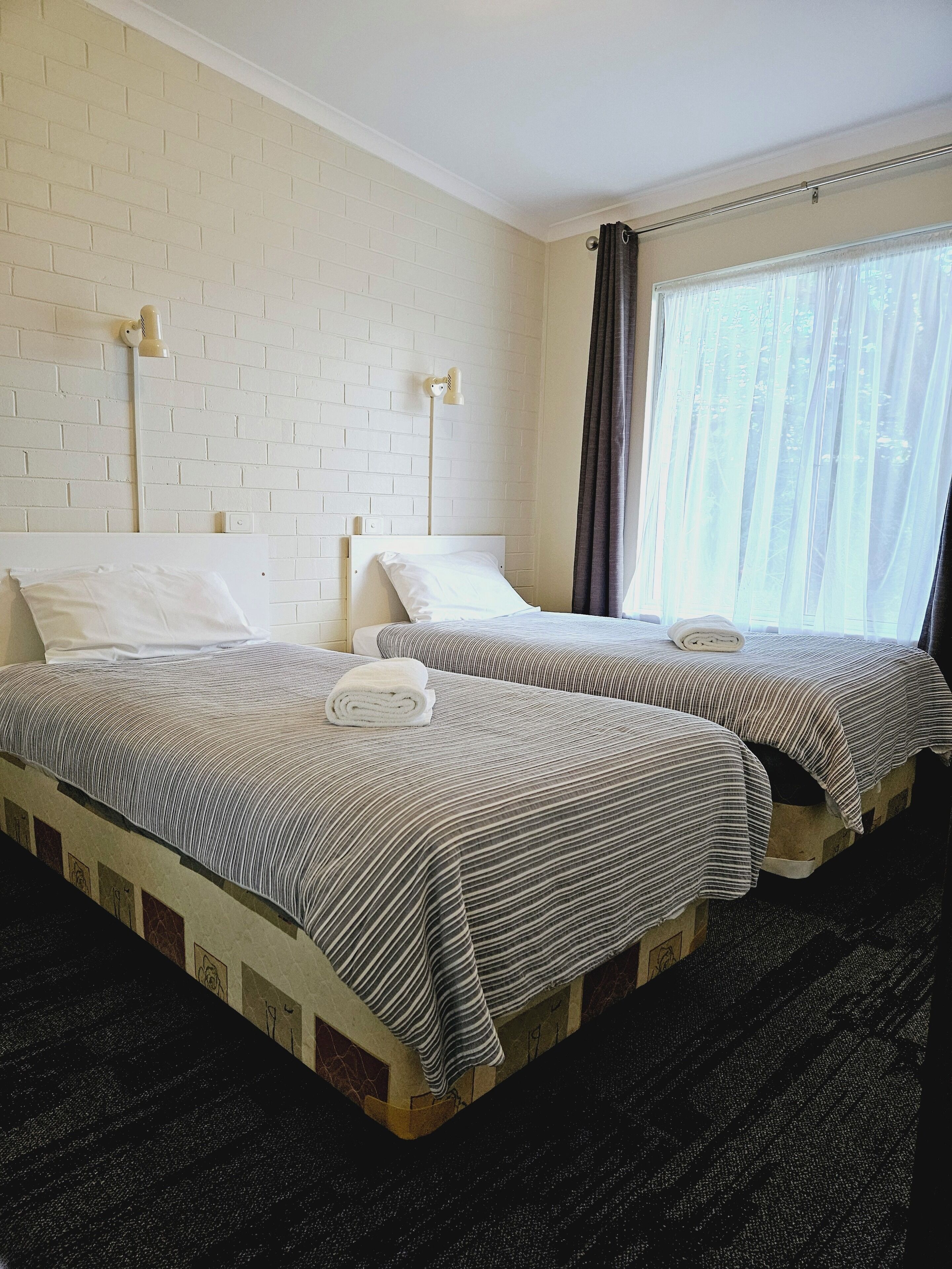 2 chambres, fer et planche à repasser, Wi-Fi gratuit, draps fournis