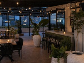 Rooftop bar - DreamHaus Country Club Guadalajara (Guadalajara)