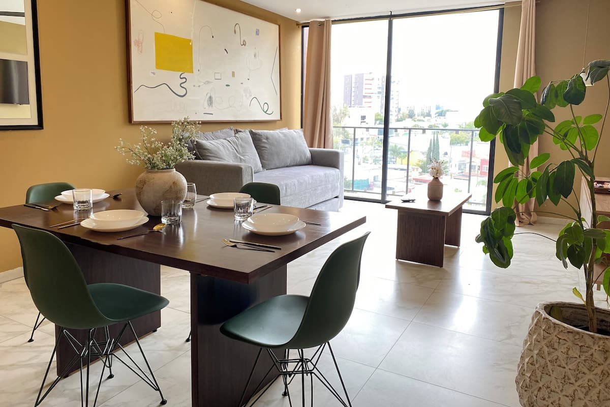 Apartamento Premium | Ropa de cama hipoalergénica, edredones de plumas, colchones Tempur-Pedic
