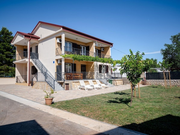 Apartment | Pool