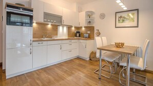Apartment | Tempat makan