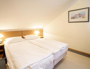 Apartment | 2 bedrooms, individually furnished, bed sheets - Ferienwohnung im Dunenpark Binz (Binz)