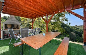 Outdoor dining - 2 bedroom nice home in Vinica Breg (Vinica Breg)