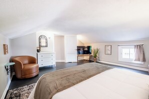 3 habitaciones, tabla de planchar con plancha, wifi y ropa de cama