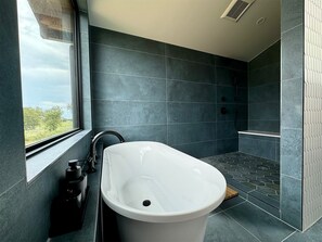 Hair dryer, towels, soap, shampoo - Garbo's Goodnight, a luxurious experience combined with the cozy comfort of home (Bastrop)