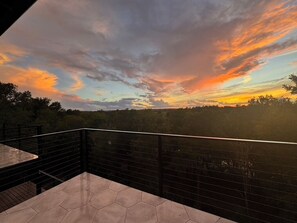 Terrace/patio - Garbo's Goodnight, a luxurious experience combined with the cozy comfort of home (Bastrop)