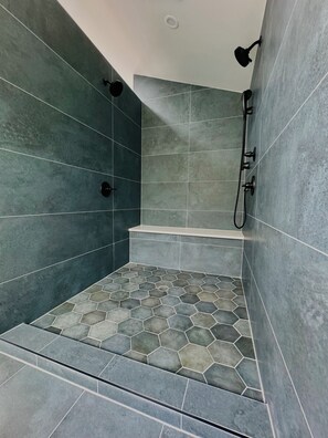 Hårtørrer, håndklæder, Sæbe, Shampoo