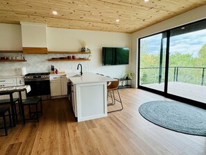 Mikrobølgeovn, ovn, kogeplade, opvaskemaskine