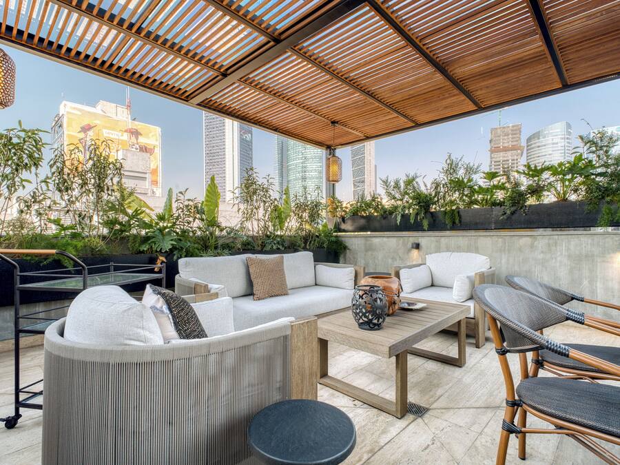 Executive Apartment | Terrace/patio