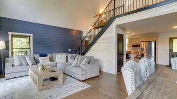 Smart TV, fireplace, video games, DVD player