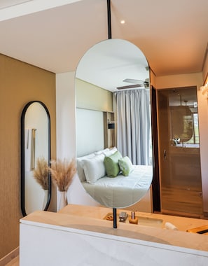 Junior Apartment, Balcony, Ocean View | Premium bedding, in-room safe, individually decorated - Porto Blu (Puerto Morelos)