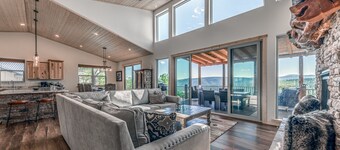 Grindstone Cowboy w/ Hot tub, Pool table & Pet Friendly